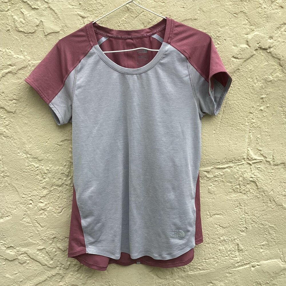 The North Face short sleeved woman’s shirt sz s